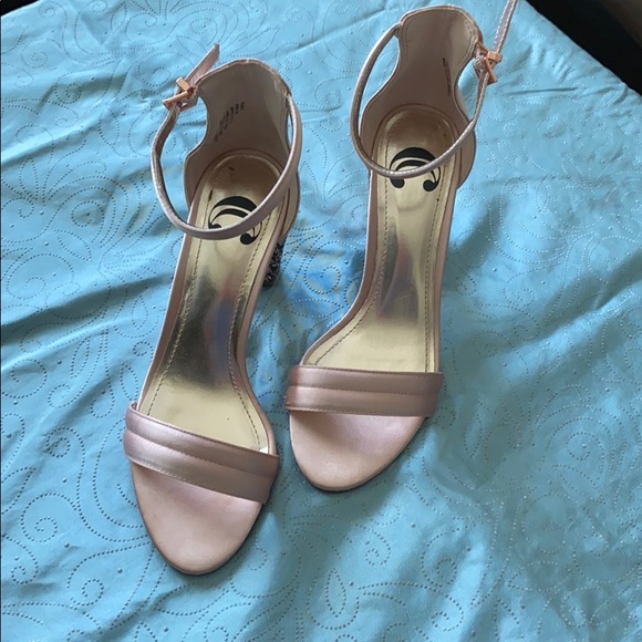 Charming Charlie Shoes - Satin pink sandals with block heels